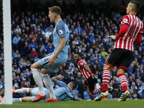 Sao trẻ tỏa sáng, Man City nhọc nhằn có trận hòa với Southampton