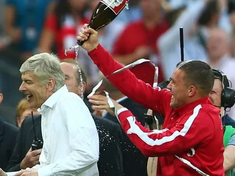 Sau Klopp, đến lượt Wenger bênh vực Wayne Rooney