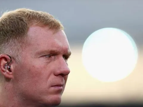 Scholes khuyên CĐV hãy đặt 'cửa thắng' cho Liverpool