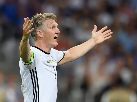 Mong tình yêu sẽ khỏa lấp nỗi buồn của Schweinsteiger