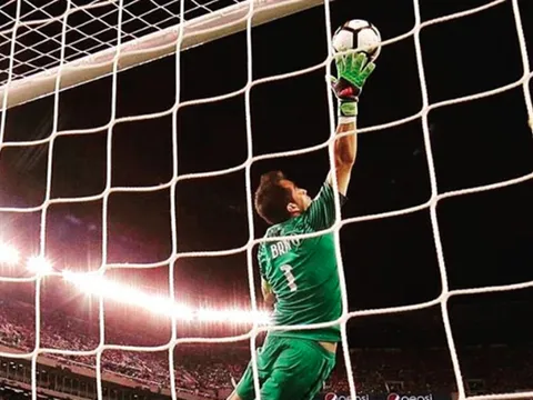 Bravo sẽ đấu trận cuối cùng Barca đêm nay