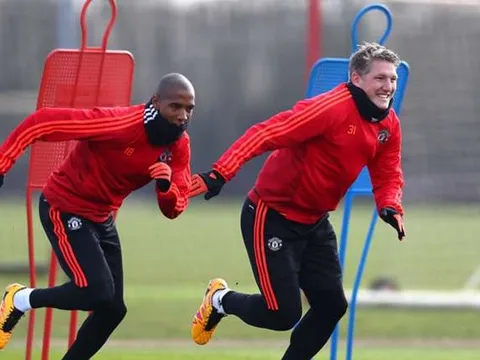 'Sếp cũ' khuyên Schweinsteiger rời Man United