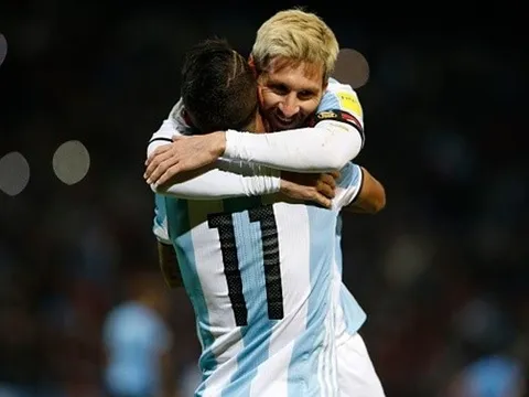 Đằng sau mái tóc của Lionel Messi