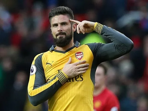 "Siêu dự bị" tại Ngoại hạng Anh: Giroud hít khói Chicharito
