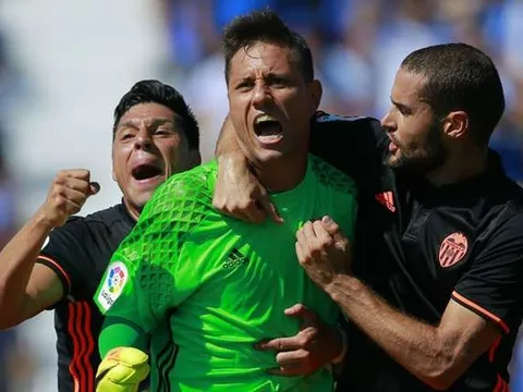 'Siêu nhân' của Valencia sợ hãi khi nhắc đến penalty
