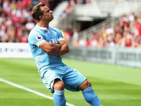 Siêu phẩm đá phạt của Shaqiri vào lưới Middlesbrough