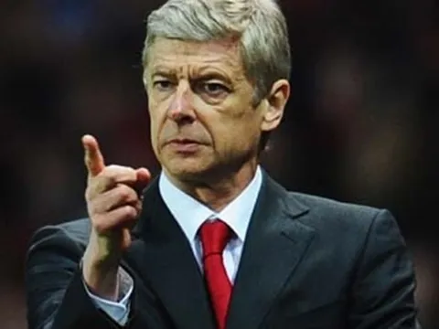 Sợ FA 'cướp', Arsenal hối Wenger ký hợp đồng mới