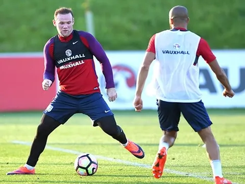 SỐC: Học Messi, Rooney bị cáo buộc trốn thuế