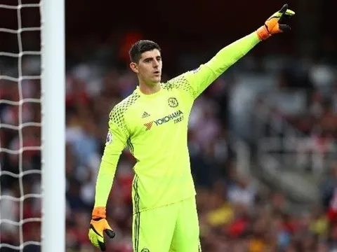 Sốc: Thibaut Courtois là thủ thành tệ nhất Premier League