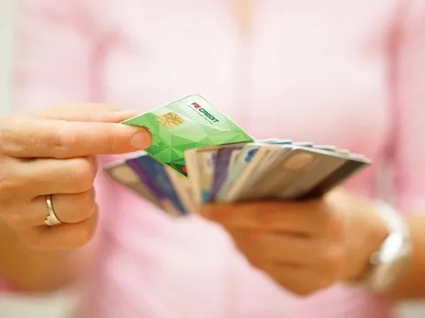 Sử dụng thẻ tín dụng thông minh