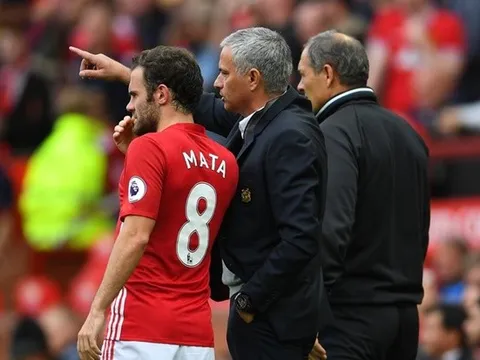 Sự thật Juan Mata bị Mourinho tước áo?