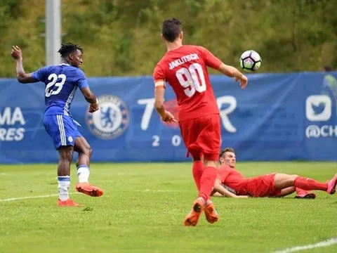 Tân binh Batshuayi "thông nòng", Chelsea đại thắng 8-0