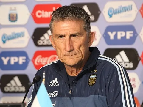 Tân HLV Argentina đích thân bay sang Barcelona, Messi sắp trở lại đội tuyển?