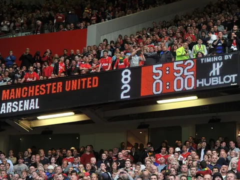 Thảm bại 2-8 của Arsenal trước Man Utd trong quá khứ