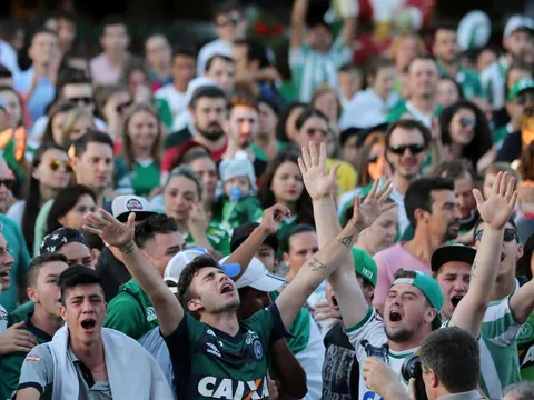 Những nghĩa cử đẹp sau thảm họa Chapecoense