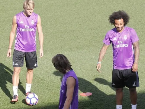 Thần đồng Odegaard đối mặt tương lai u ám