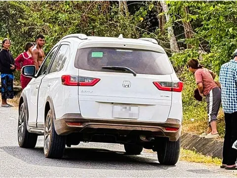 Thanh niên tử vong trong ô tô đỗ bên đường: Phát hiện chi tiết bất thường ở hiện trường