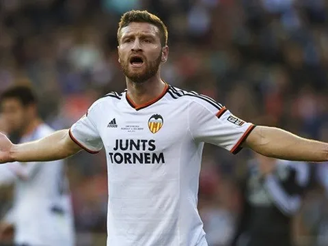 Thay Mertesacker, Arsene Wenger nên cân nhắc 5 cái tên này