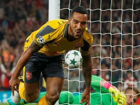Theo Walcott: Hồi sinh một thần đồng