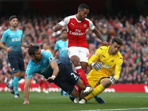 Theo Walcott tiếp tục son: Vừa mừng vừa lo