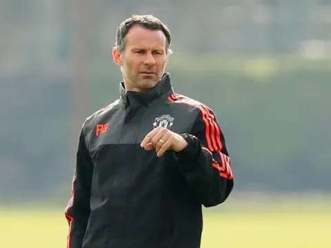 Thi đấu sa sút, đội bóng giải hạng 2 quyết tâm mời Ryan Giggs