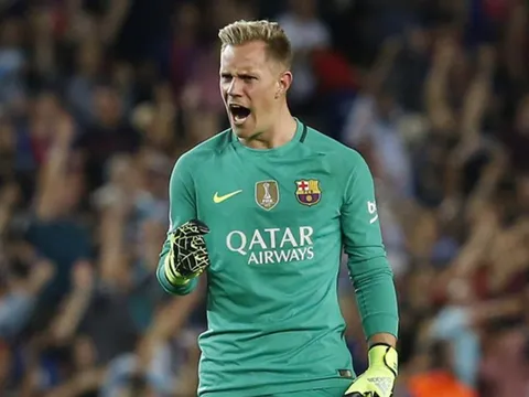 Thi đấu thảm họa, Stegen vẫn được Barca nâng niu