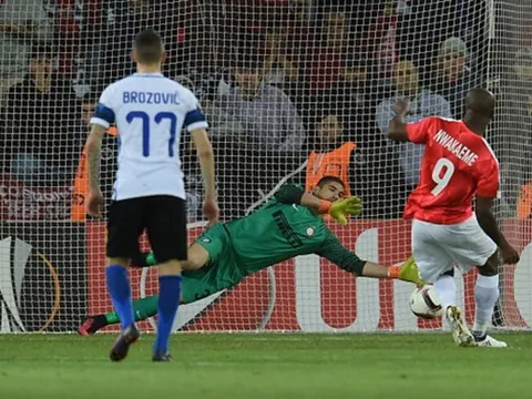 Thua ngược Sheva, Inter chính thức bị loại khỏi EL
