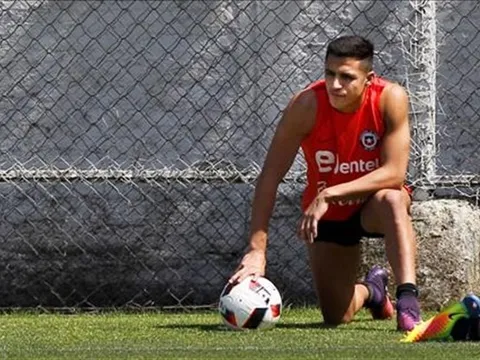 Tin vui cho Arsenal, Sanchez vẫn có thể gặp Man Utd