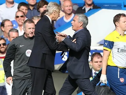 Tình huống xô xát giữa Wenger và Mourinho trong quá khứ