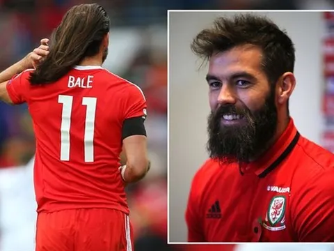 Tóc tai luộm thuộm, Bale bị đồng đội gọi là Tarzan