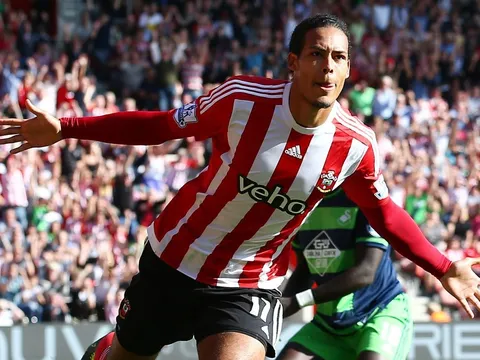 Tổng hợp chuyển nhượng ngày 04/12: M.U nhận tin vui vụ Van Dijk, Arsenal hỏi mua Fabregas