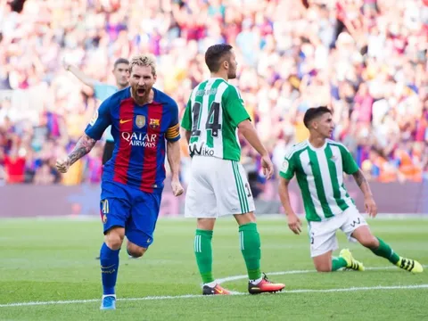 Top 10 bàn thắng của Messi được ghi từ ngoài vòng cấm