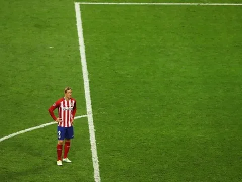 Ronaldo không giỏi hơn Torres, mà vì Real quá cáo già