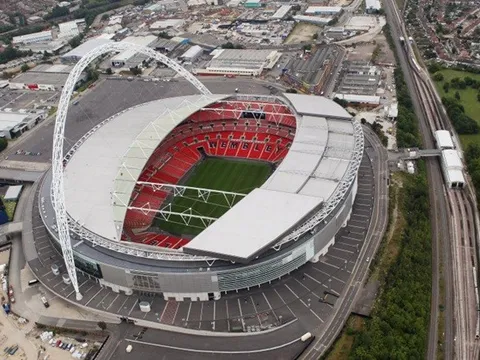 Tottenham phải đá Champions League tại địa điểm mới