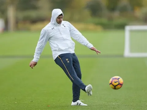 Tottenham 'u ám' tập luyện trước ngày trở lại NHA