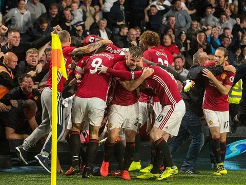 Chơi bết bát tại Old Trafford, MU vẫn vô đối tại Premier League về khán giả