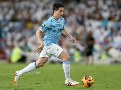 Trái lời Pep, Nasri sắp rời Man City?