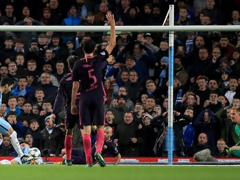 Trận thua của Barca: Bài học về sự bản lĩnh