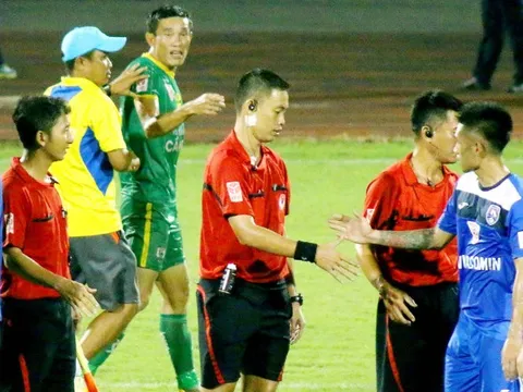 Trung vệ ĐTVN bất phục án treo giò 5 trận
