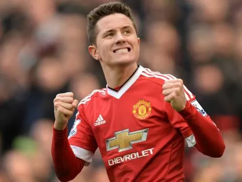 Trong lúc 'dầu sôi lửa bỏng', Mourinho cần người như Herrera