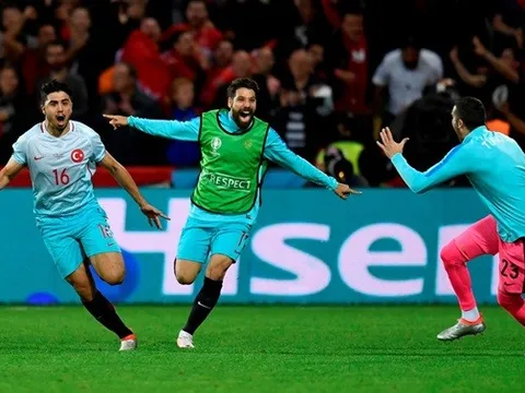 TRỰC TIẾP CH Czech 0-2 Thổ Nhĩ Kỳ: Chiến thắng đầu tay (KT)