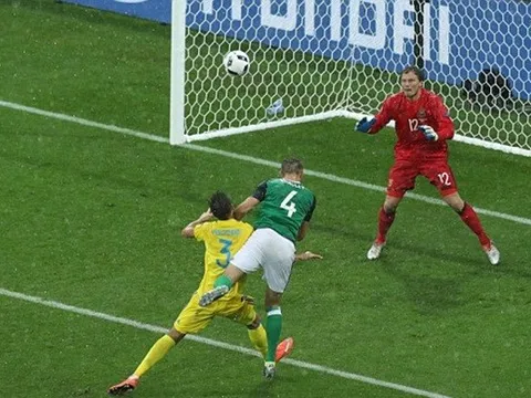 TRỰC TIẾP Ukraine 0-2 Bắc Ireland: 3 điểm xứng đáng (KT)