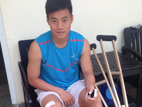 Bác sĩ mất gần 2 tiếng nối dây chằng cho tiền đạo HAGL