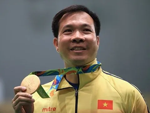 Tuổi thơ khốn khó và những giọt nước mắt của Hoàng Xuân Vinh