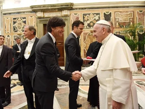 Dàn sao tuyển Đức diện kiến Giáo hoàng và thăm Rome trước "đại chiến"