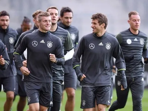 Tuyển Đức: Khi Joachim Low phải gánh vác cả vấn đề của Bayern