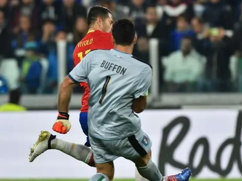Tuyển thủ TBN sốc khi Buffon mắc sai lầm khó tin