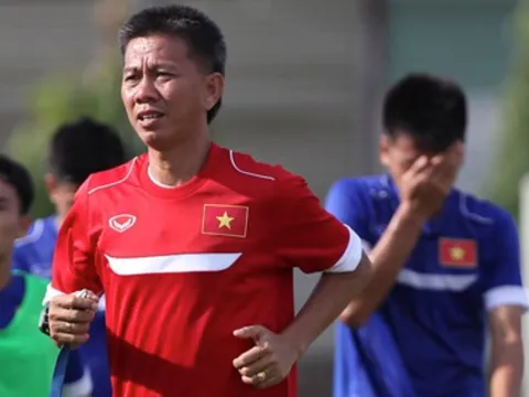 HLV U19 Việt Nam: 'Chúng tôi là đội yếu nhất bảng'