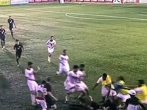 U19 Mỹ hỗn chiến với Bahrain ở giải COTIF Tournament