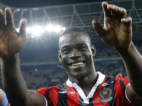 Và Balotelli lại mỉm cười